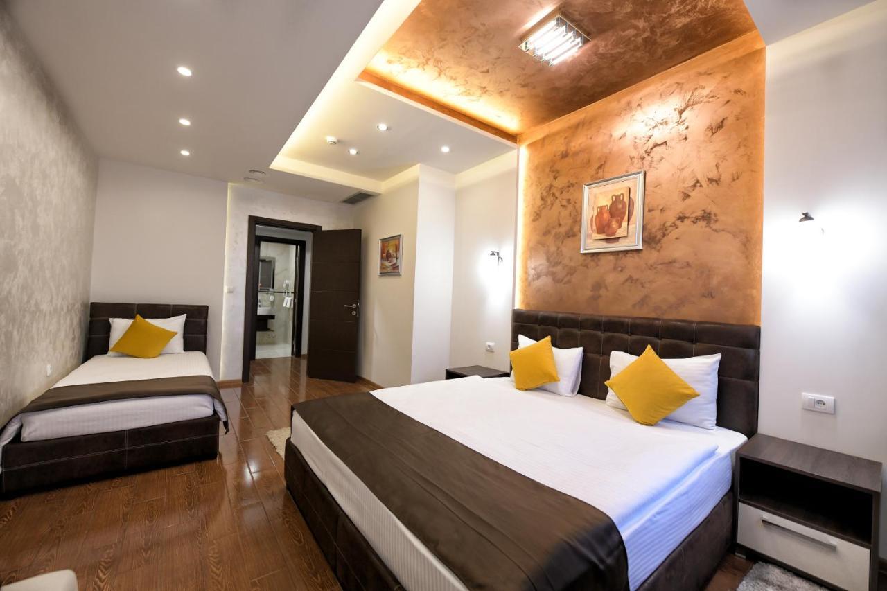 Garnet Hotel & Event Centar 루마 외부 사진