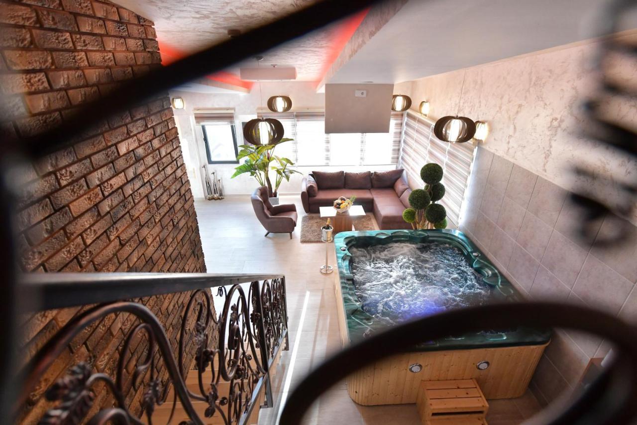 Garnet Hotel & Event Centar 루마 외부 사진