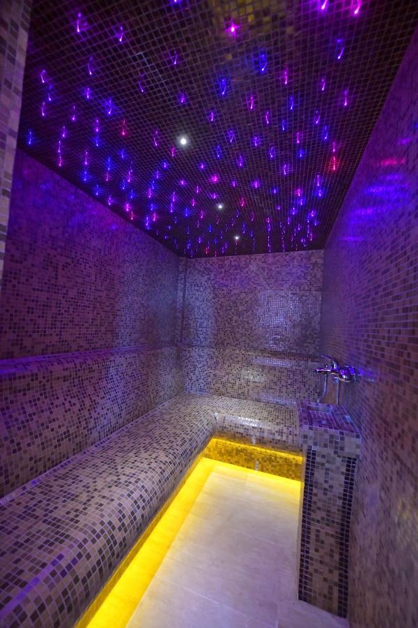 Garnet Hotel & Event Centar 루마 외부 사진