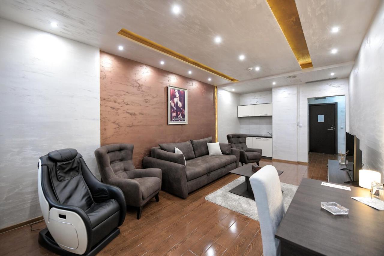 Garnet Hotel & Event Centar 루마 외부 사진