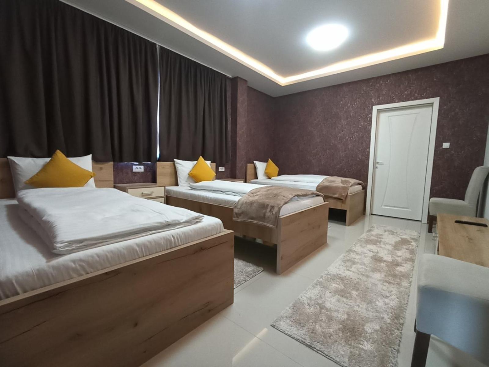 Garnet Hotel & Event Centar 루마 외부 사진