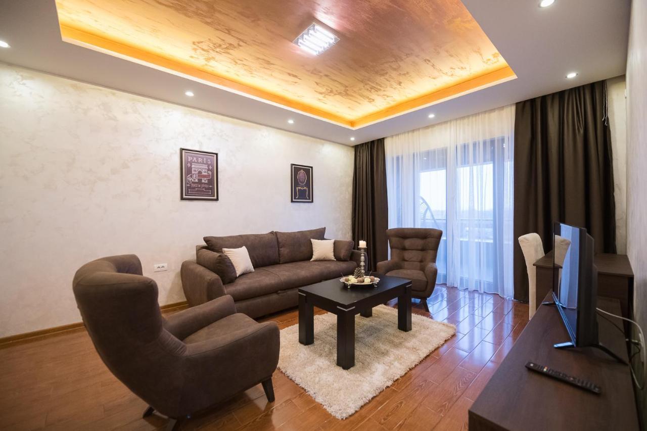 Garnet Hotel & Event Centar 루마 외부 사진